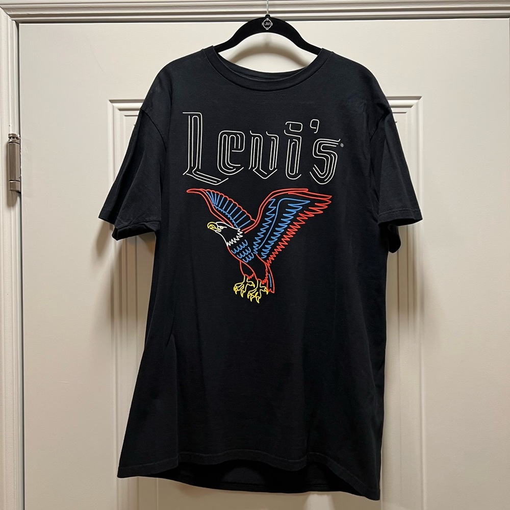 Men’s Levi’s Shirt size L